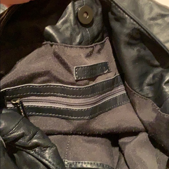 Big soft leather BCBG purse - Picture 5 of 7